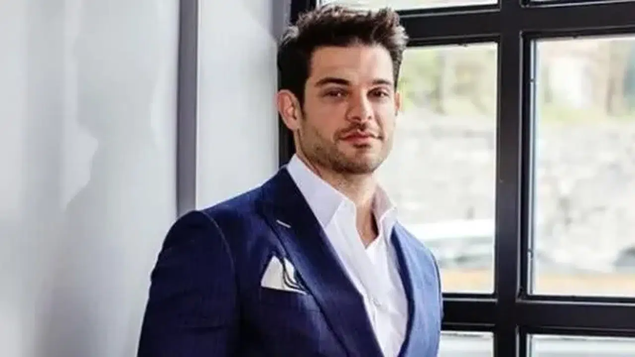 MEHMET DİNÇERLER NE İŞ YAPIYOR? Aslen nereli, yaşı kaç?