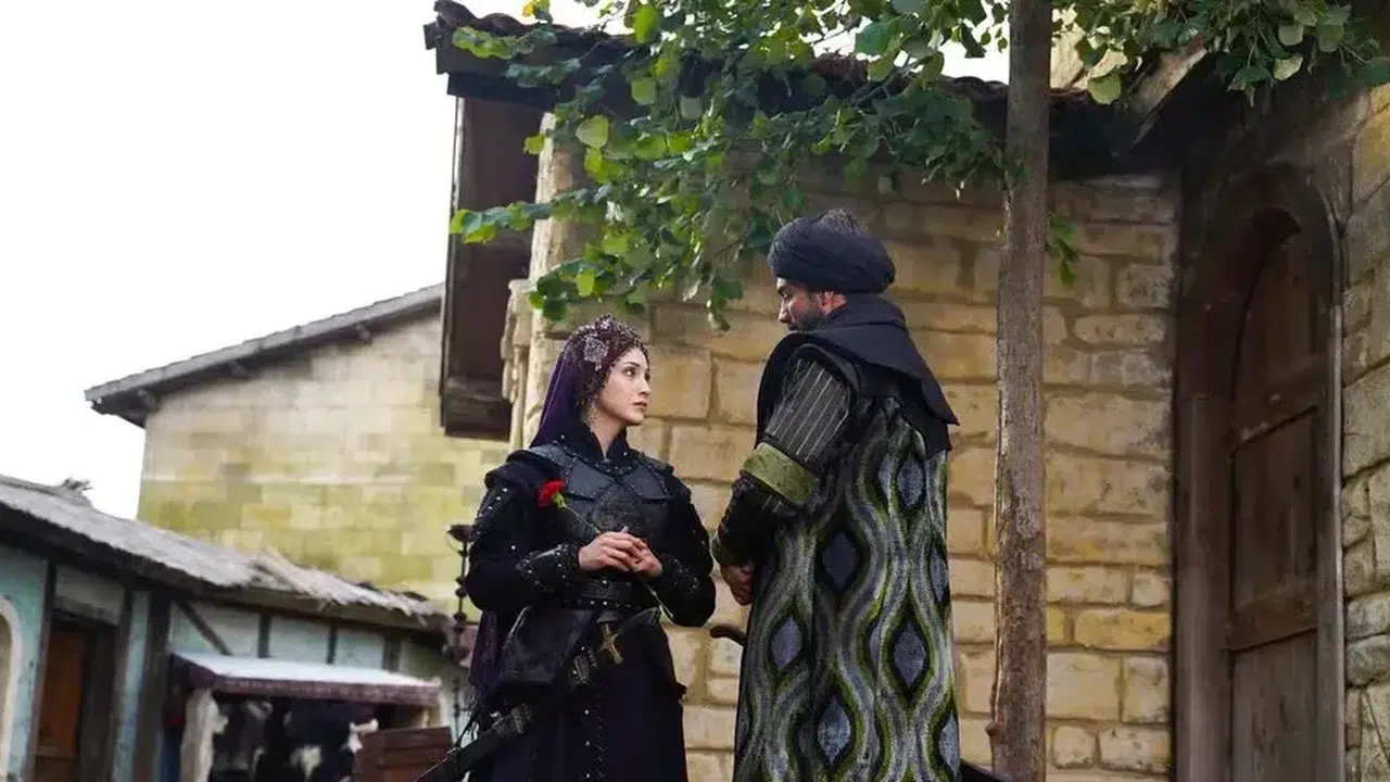 ŞÜKRÜ ÖZYILDIZ İLE CEMRE GÜMELİ SEVGİLİ Mİ? Dizi aşkı gerçek mi oldu?