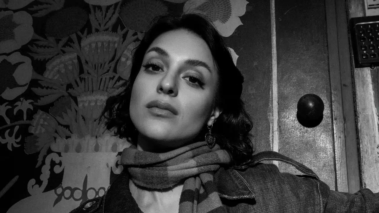 Beyoğlu şarkısıyla Sena Şahin müzik listelerine hazırlanıyor