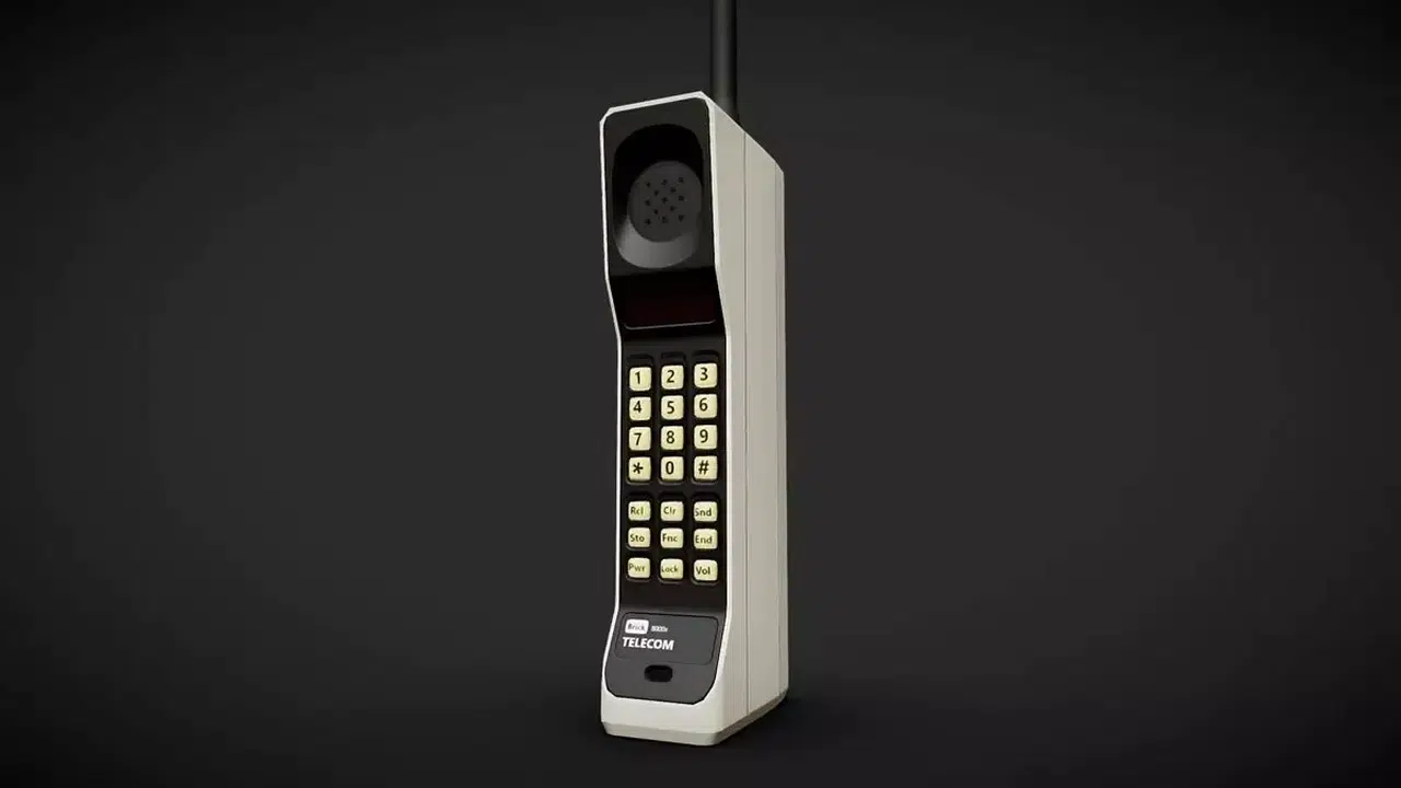 1983’te Telefon Böyleydi! Şarjı Saatler Sürüyor, Kullanımı Dakikalar
