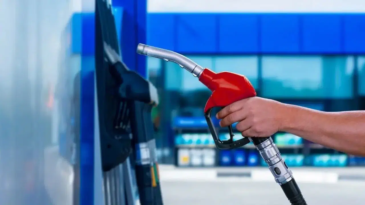 Dizel ve benzinli araçlar ne kadar yakıyor? Kilometre maliyeti ne oldu, elektrikli araçlar ne kadar ucuz?