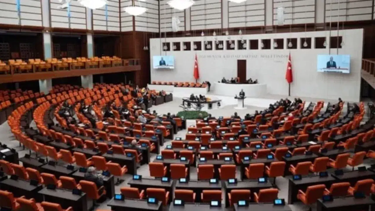 TBMM’de Ekonomi Mesaisi! Bazı Maddeler Geçti, Kripto Düzenlemesi Geri Çekildi