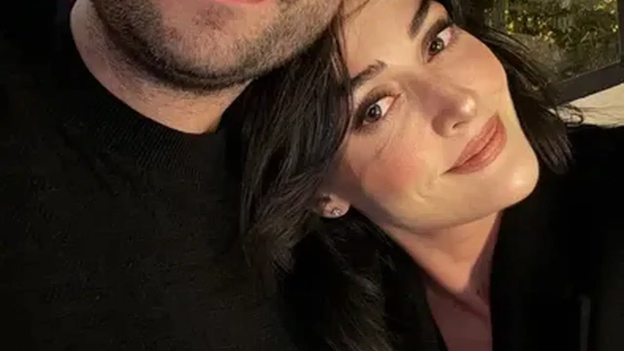 Esra Bilgiç ve Faruk Sabancı’dan Nefes Kesen Anlar! Aşklarını Havaya Taşıdılar