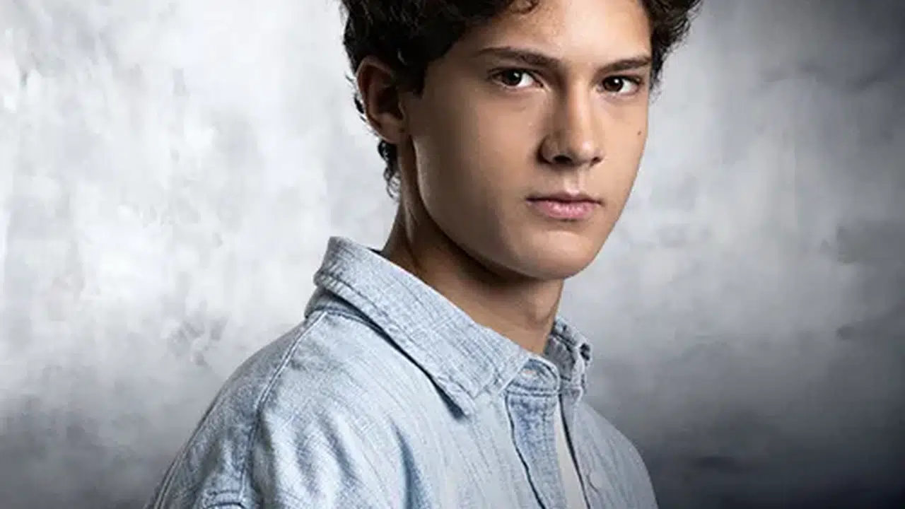 ÇAĞAN EFE AK HAYATI VE KİMDİR! Yaşı kaç, hangi dizilerde oynadı?