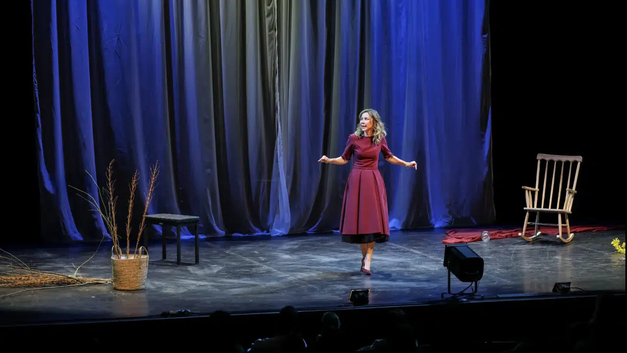 İnci Türkay’dan İstanbul’da unutulmaz prömiyer: 'Liste' büyüledi!