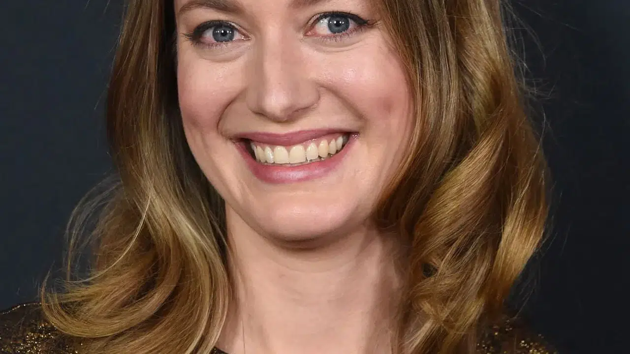 ZOE PERRY’NİN HAYATI VE KARİYERİ! Kaç yaşında, hangi dizilerde oynadı?