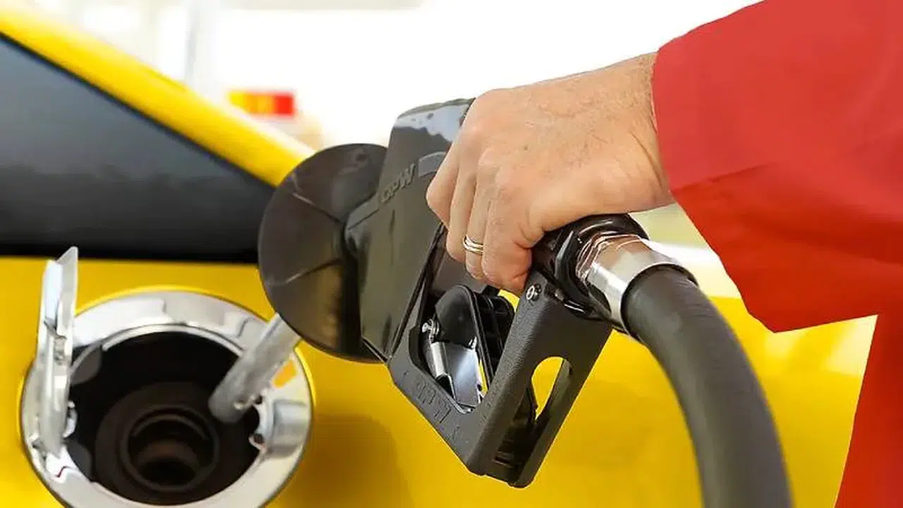 2026 MART GÜNCEL AKARYAKIT FİYATLARI KAÇ TL! Benzin, Motorin ve LPG Fiyatları Neden Değişiyor?