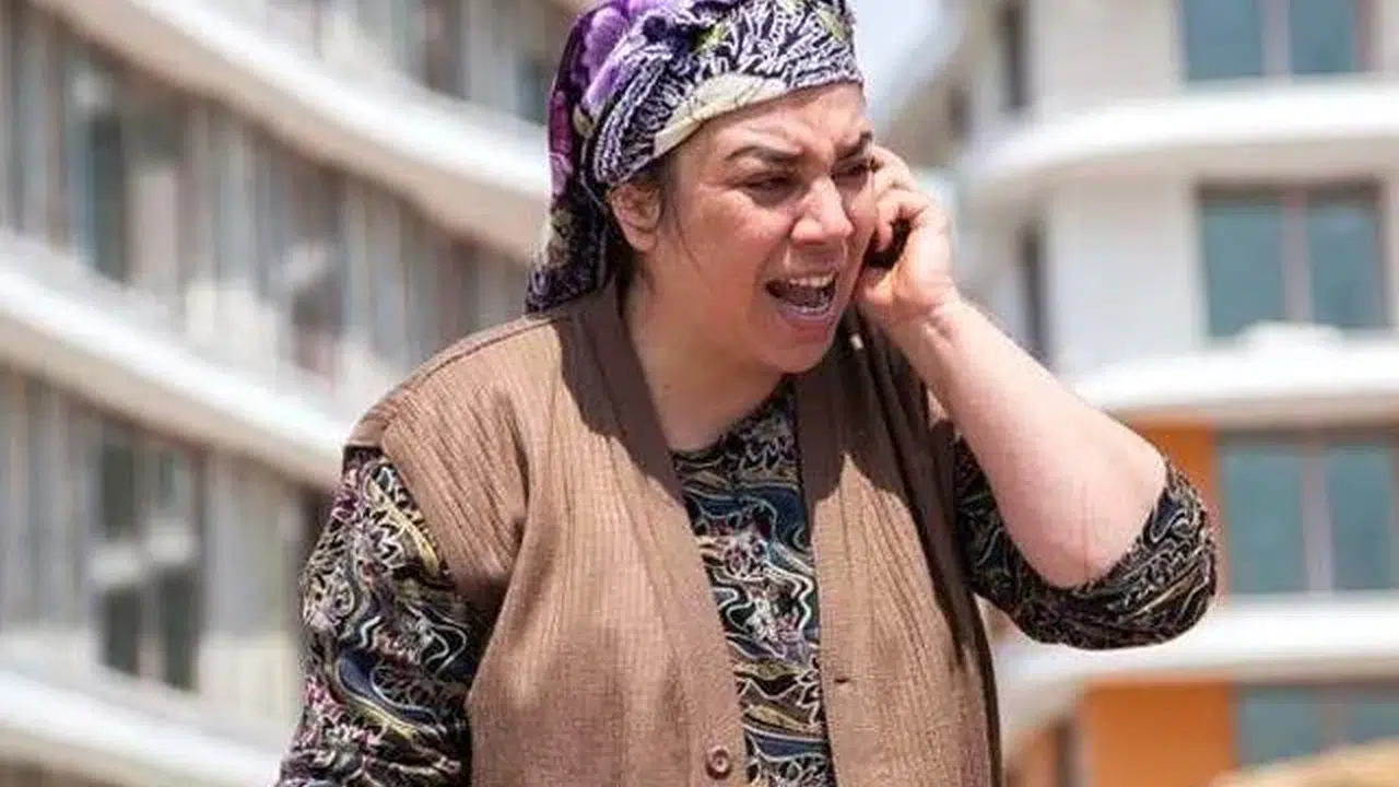 YEŞİM CEREN BOZOĞLU KAÇ YAŞINDA? Nereli, sevgilisi kim, oynadığı diziler hangileri?