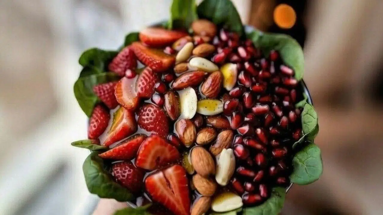 Cumhurbaşkanı Erdoğan’ın Katıldığı İftar Menüsündeki Salata Tarifi Merak Konusu Oldu