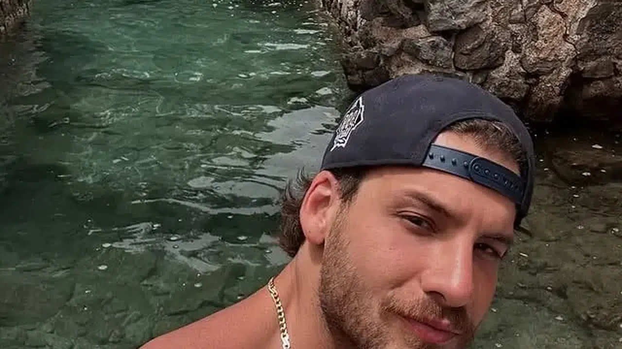 Mustafa Mert Koç’tan Dikkat Çeken Aşk Açıklaması! İlk Aşkı Yakın Arkadaşıyla Evlendi