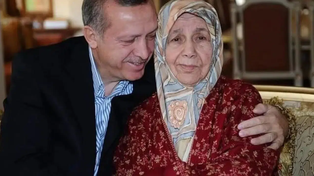 CUMHURBAŞKANI ERDOĞAN'IN ANNESİ ÖLDÜ MÜ ADI NE! Tenzile Erdoğan Kimdir, Kaç Yaşında Öldü, Nereli, Tenzile Erdoğan Hastanesi Nerede?