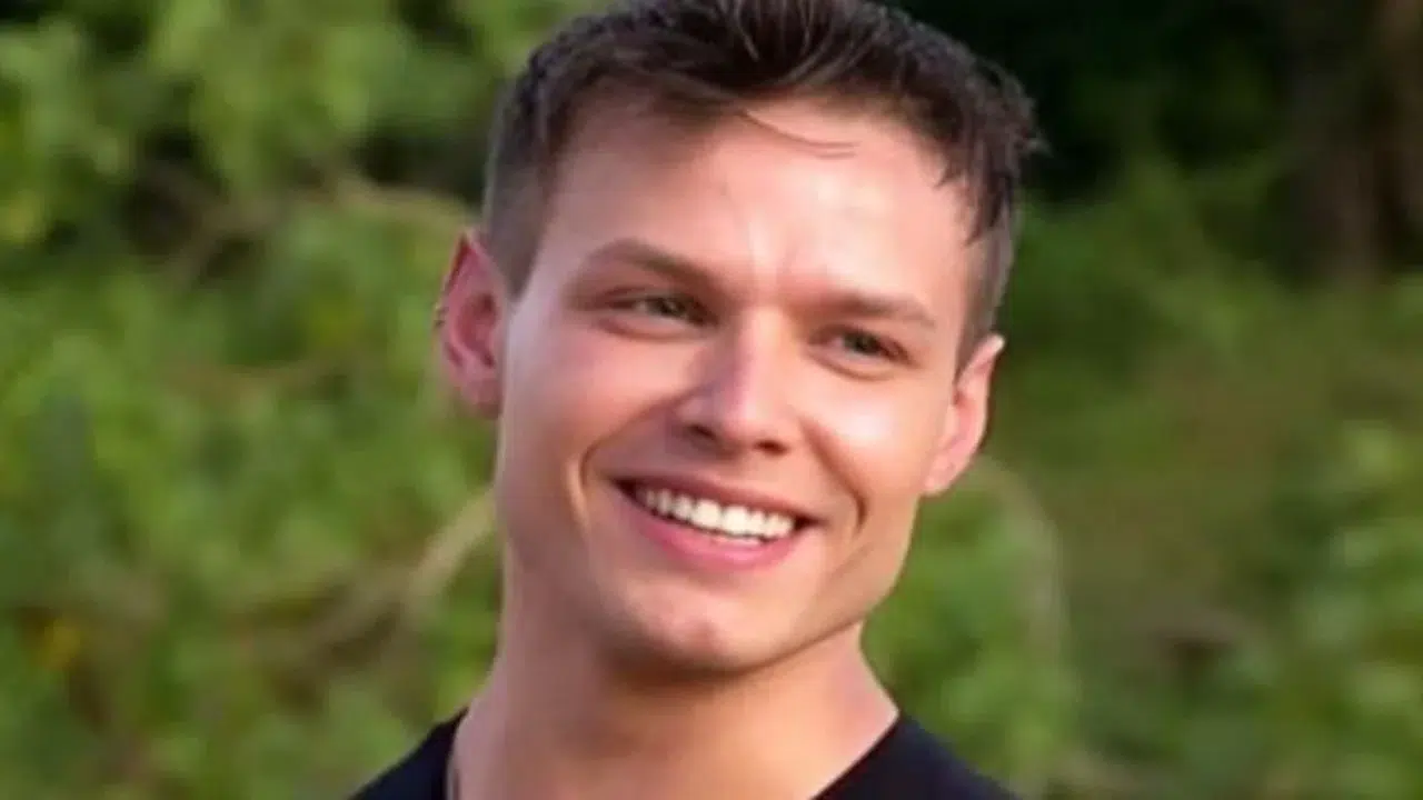 MURAT CEYLAN EVLİ Mİ? Sevgilisi kim, nereli, kaç yaşında, asıl mesleği ne ve Survivor sunucusu Murat Ceylan kimdir?