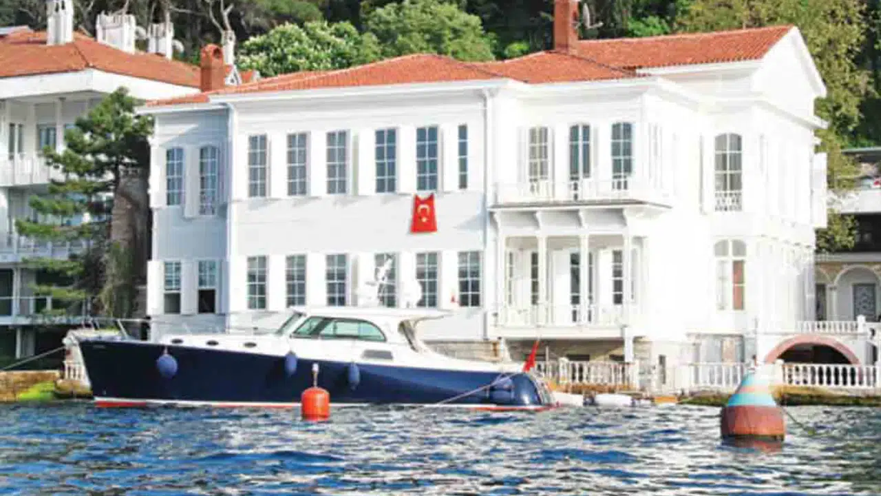 ABUD EFENDİ YALISI KİME AİT! Kaç yıllık, kim yaptırdı, İstanbul’da tam olarak nerede?