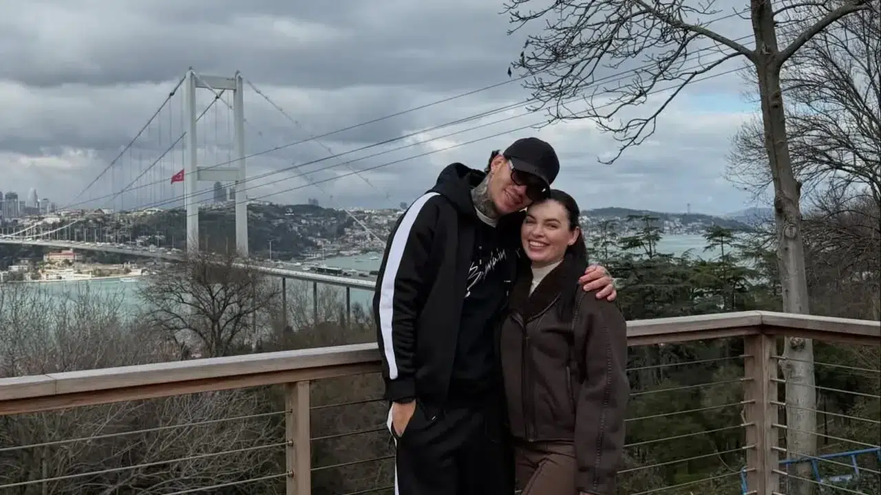 Fenerbahçeli Kalecinin Eşi Lais Moraes Sosyal Medyada Sesini Duyurdu