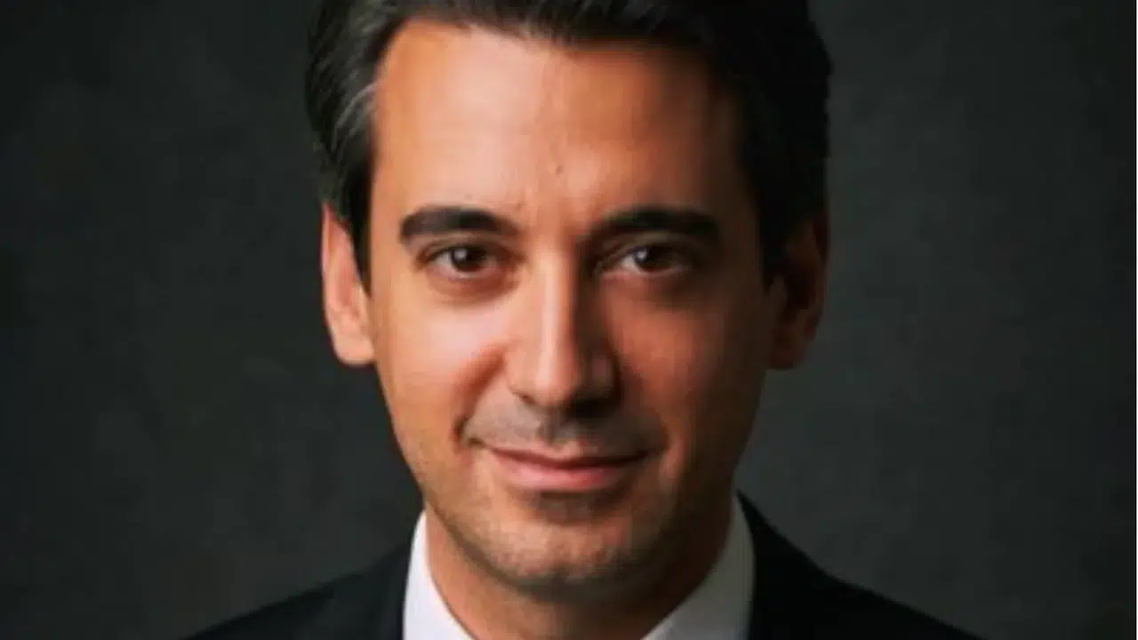 DENİZ URAS KİMDİR! Babası Ufuk Uras mı, kaç yaşında, aslen nereli? Cüneyt Özdemir ekibindeki Deniz Uras’ın hayatı