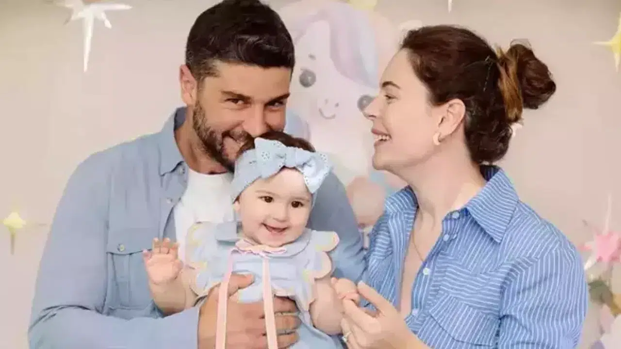 Berk Oktay Yıldız Çağrı Atiksoy Ayrıldı Mı, Boşanma İddiaları Doğru Mu, Instagram Paylaşımları ve Aile Pozları Ne Mesaj Veriyor?