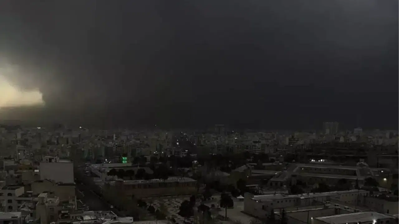 Tahran’da Şok Görüntüler! Patlamaların Ardından Gökyüzünden Petrol Yağdı