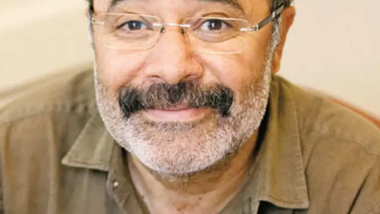 Ahmet Ümit Alevi mi?