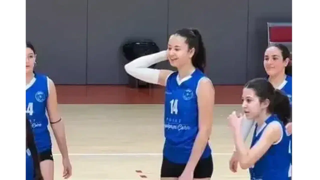 Henüz 12 Yaşında… Boyu 1.80’i Buldu! Elif Ada Tatlıses Sosyal Medyayı Salladı