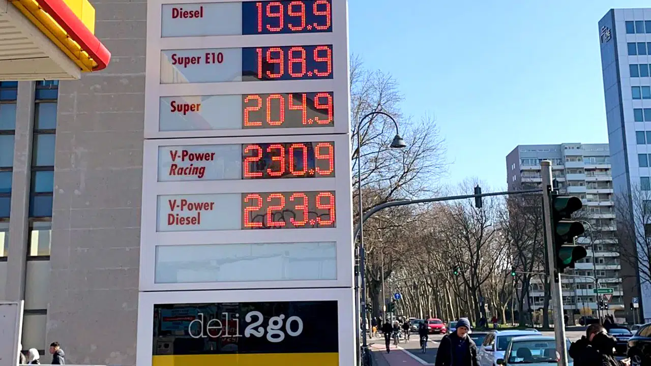 BENZİN FİYATLARI NE KADAR! Motorin ve LPG fiyatları ne kadar? 5 Mart 2026 güncel akaryakıt fiyatları