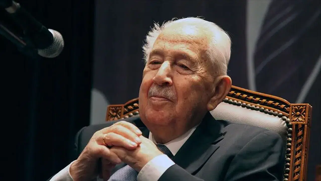 SEMAVİ EYİCE HAYATI VE KARİYERİ! Ölüm nedeni ne? İlber Ortaylı ile bağı ne?