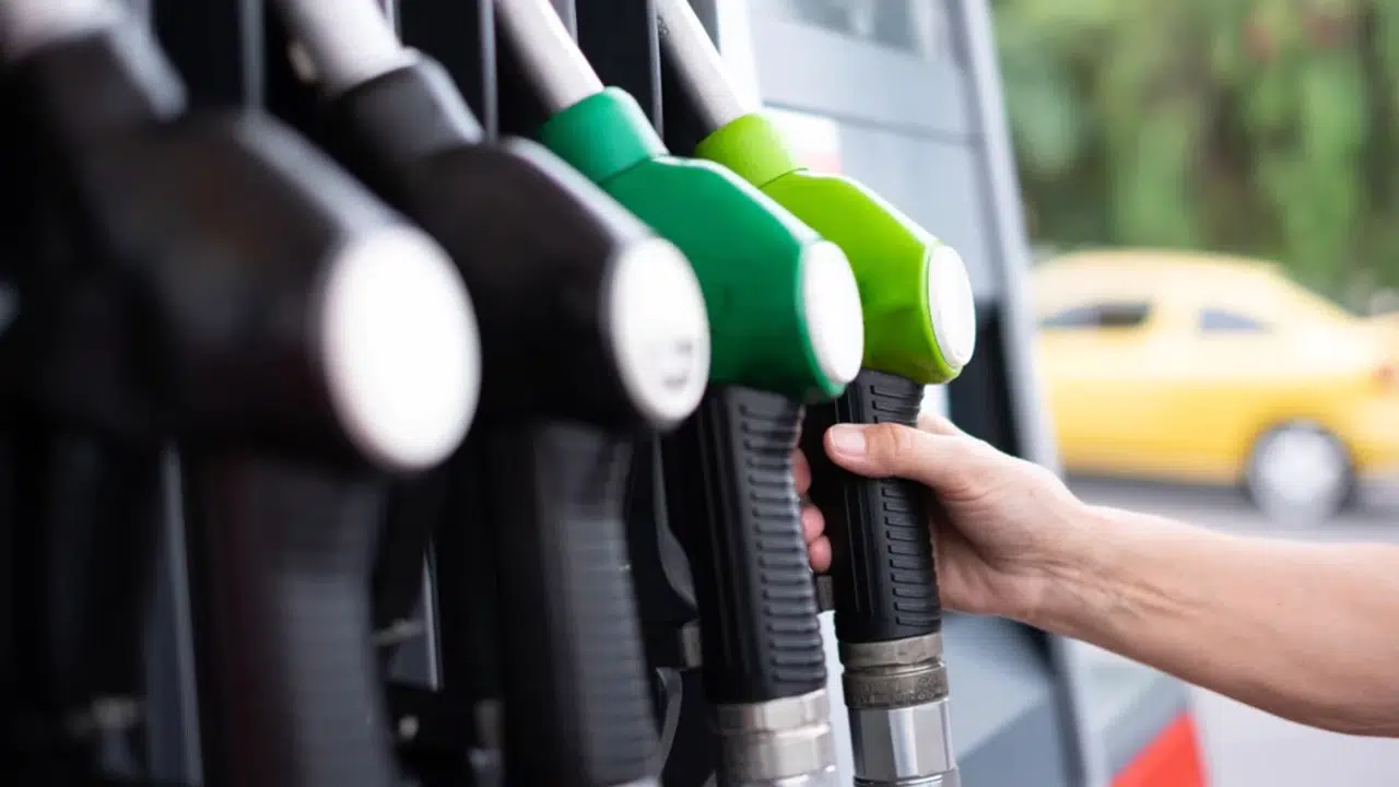 Benzine zam geldi mi 29 Mart! Motorin fiyatı kaç TL oldu, LPG fiyatları ne kadar, İstanbul Ankara İzmir akaryakıt fiyatları kaç TL?