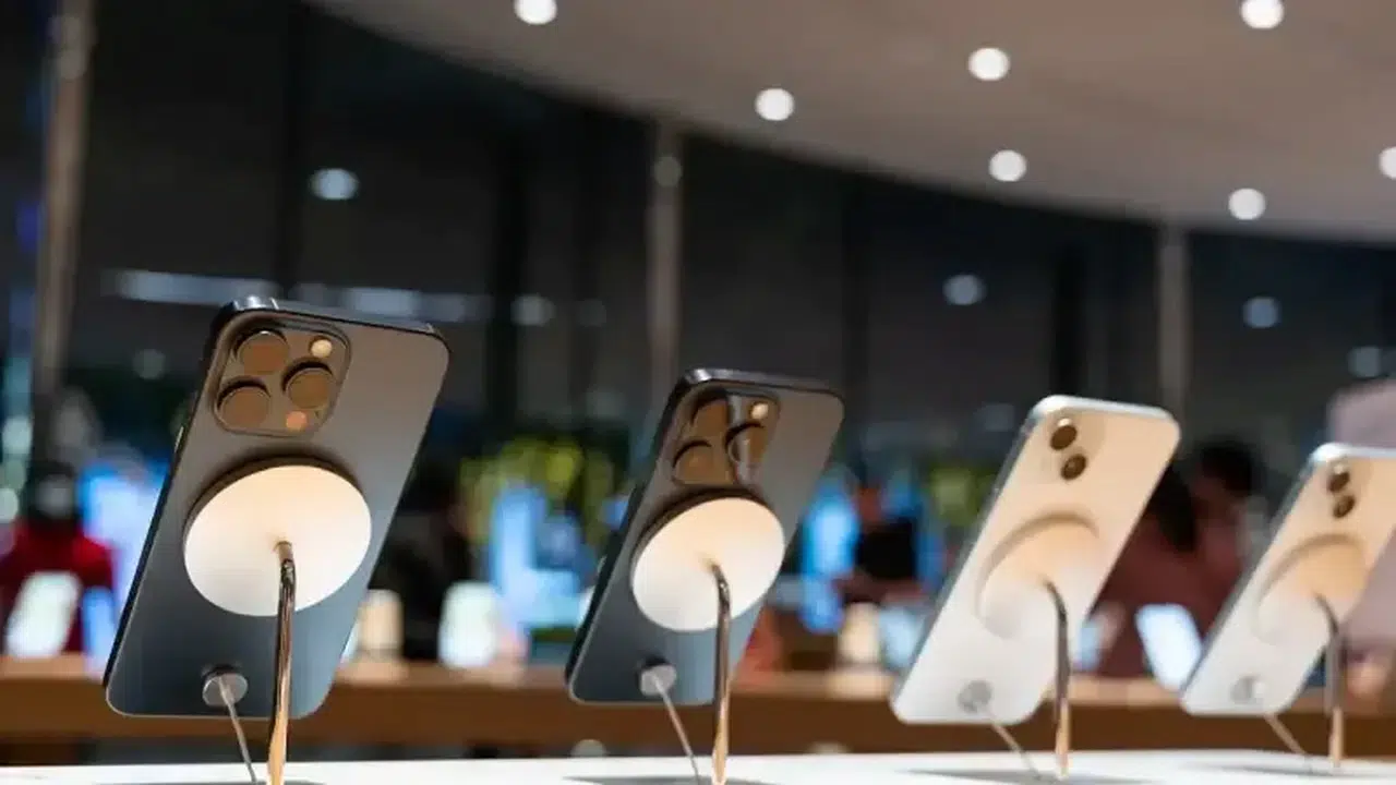 KATLANABİLİR İPHONE NE ZAMAN TANITILACAK! iPhone 18 Pro ile aynı etkinlikte mi duyurulacak?