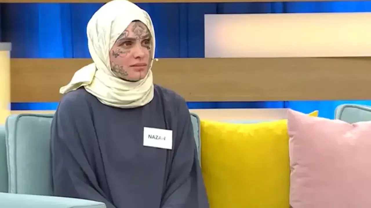 Yüzündeki dövmelerle dikkat çekmişti! Nazan Ünal’ın yeni işi şaşırttı