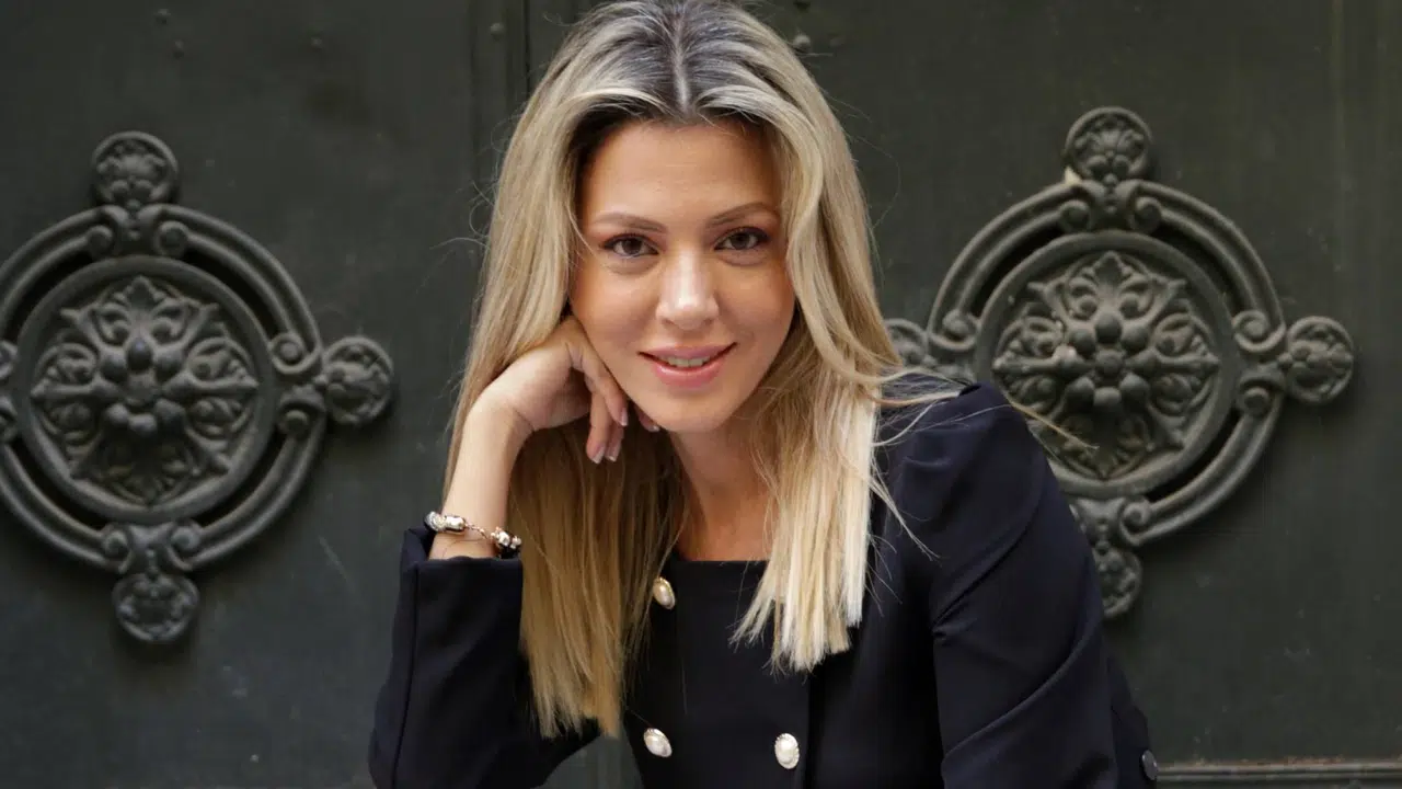 SİMGE SELÇUK EVLENDİ Mİ! Çocuğu var mı, yaşı kaç, boyu ve kilosu kaç, oynadığı diziler?