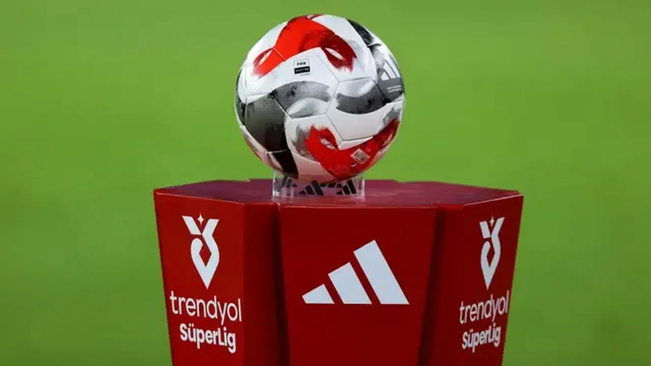 Avrupa Başarısı Süper Lig Takvimini Değiştirdi! İki Maç Ertelendi