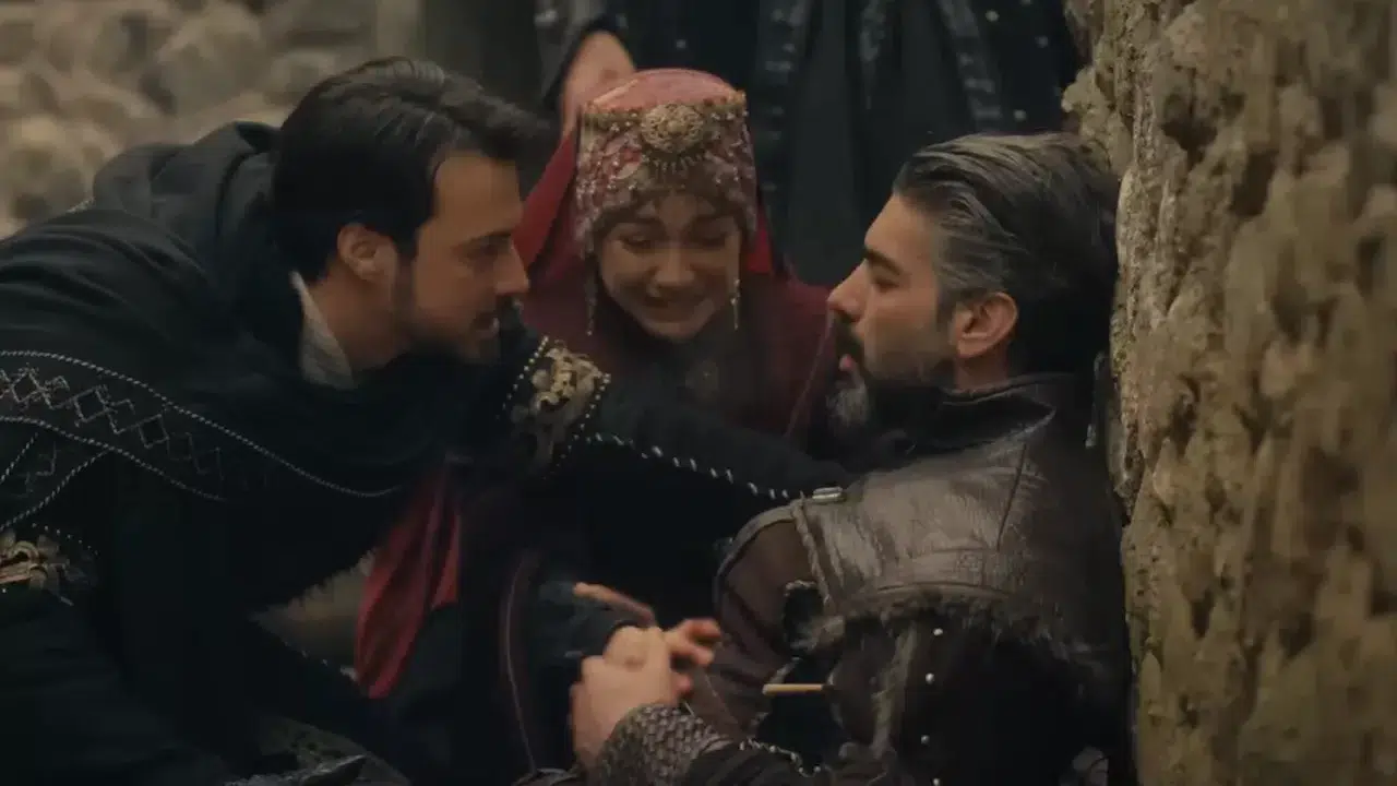 KURULUŞ ORHAN FLAVİUS ÖLDÜ MÜ! Şükrü Özyıldız diziden ayrıldı mı, karakter geri dönecek mi?