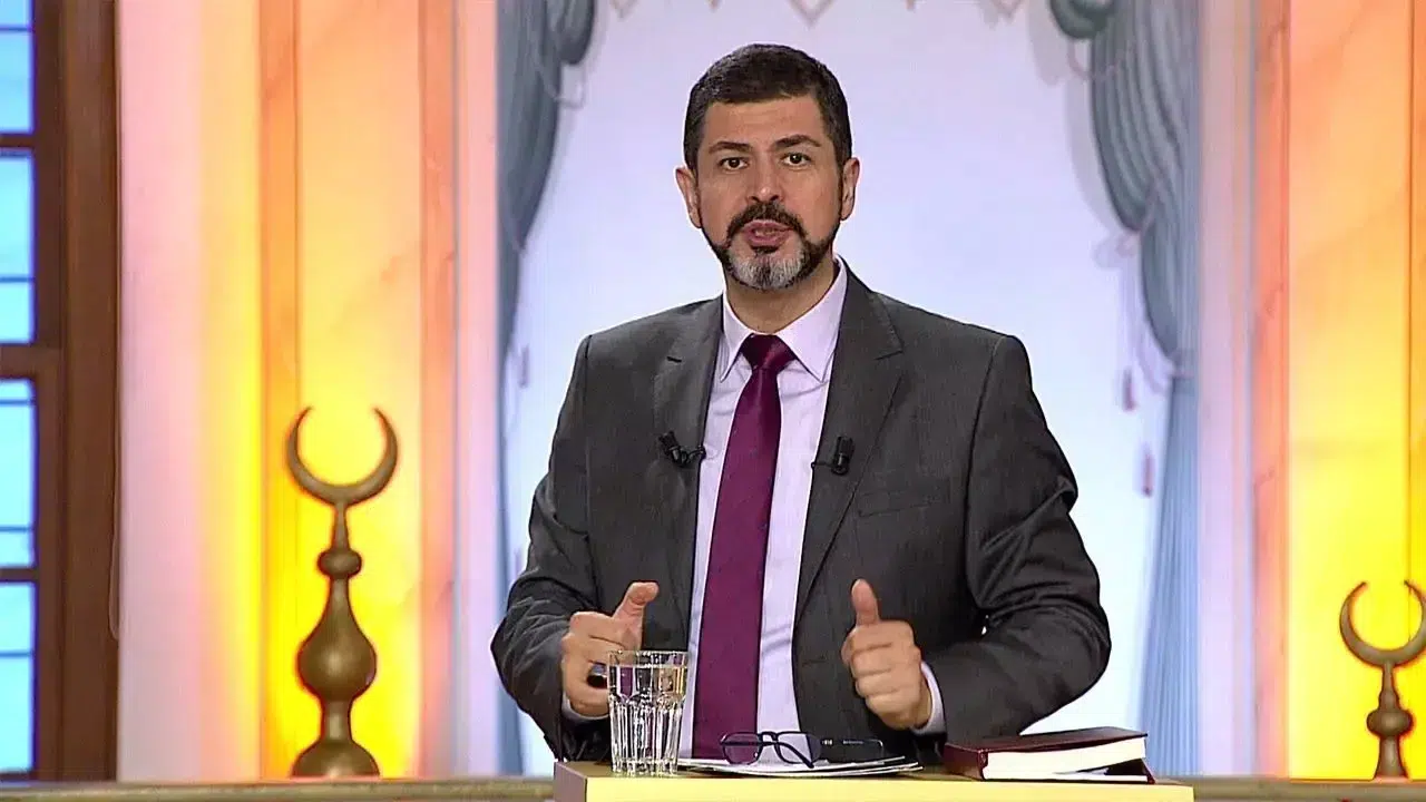 Sahur Vakti Sunucusunun Hayatı ve Kariyeri