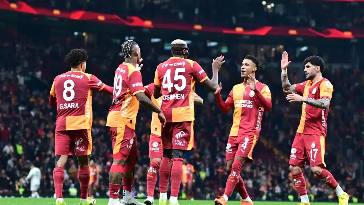 Slot ve Van Dijk’tan İstanbul Değerlendirmesi, Galatasaray Maçı Çok Zor Olacak