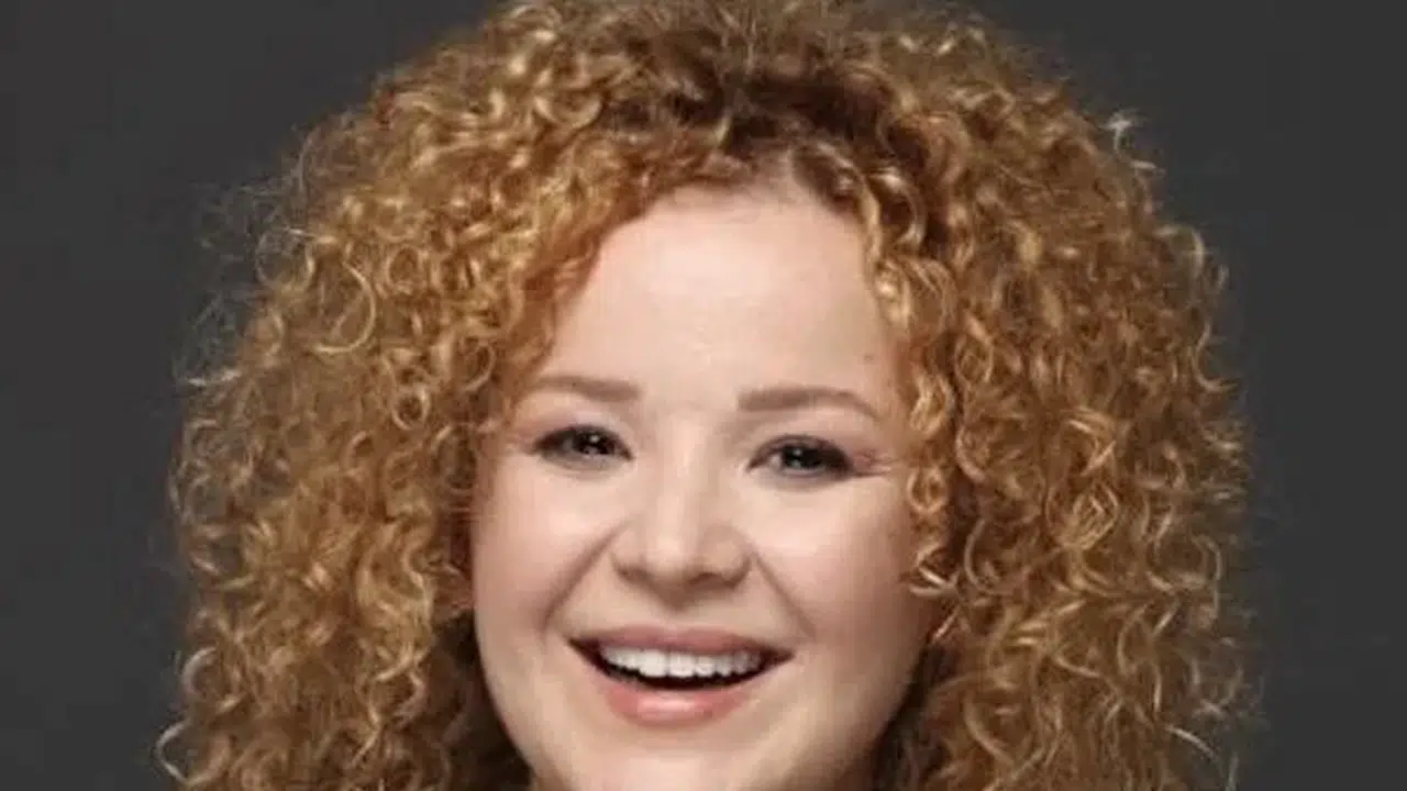 MELİNA ÖZPRODOMOS HAYATI VE KİMDİR! Hangi dizilerde oynadı? Sevgilisi var mı?