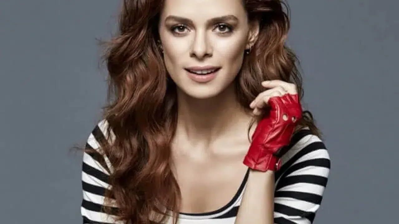 Yıllar Önce Anlatmıştı! Özge Özpirinçci’ye Gelen Mesaj Yeniden Konuşuluyor