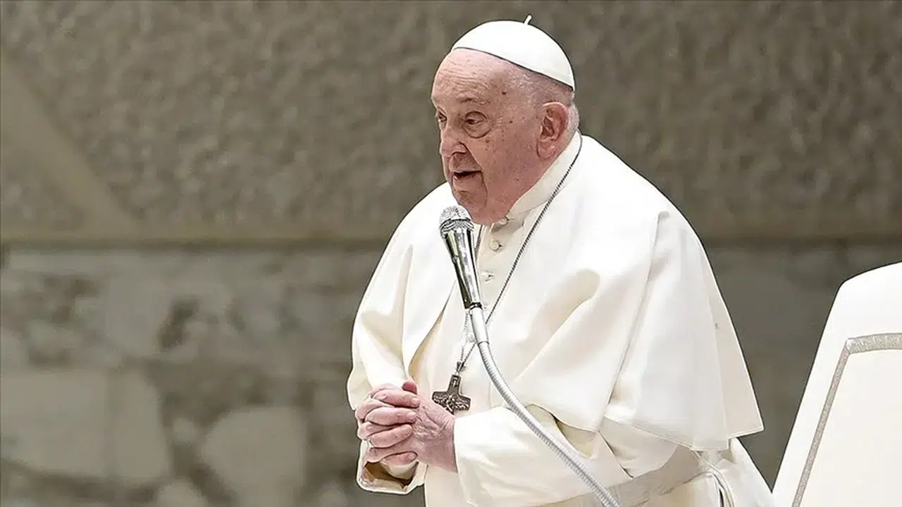 PAPA İLE İLGİLİ FİLMLER! Papa Temalı Film Önerileri Neler?