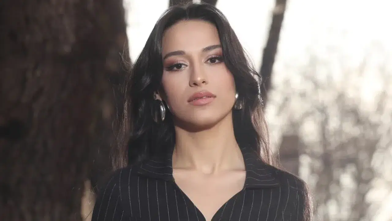 Zeliha Kendirci arabesk sürpriziyle dinleyicinin karşısında