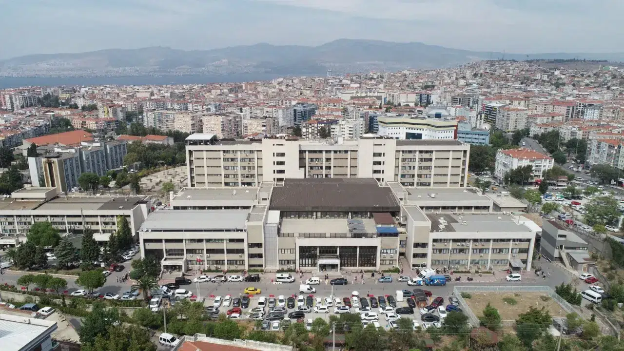 BOZYAKA! Eğitim ve Araştırma Hastanesi Yıkım İhalesini Kim Kazandı?