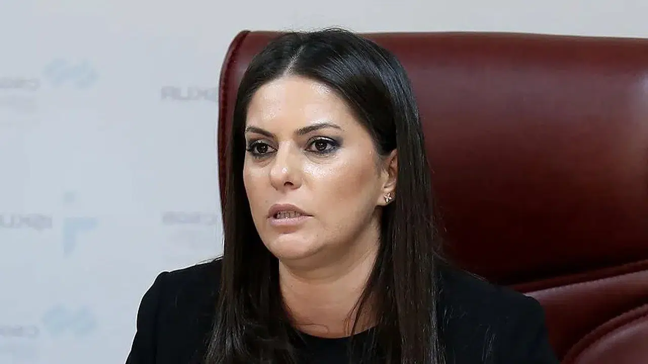 Çalışma ve Sosyal Güvenlik Bakanı kim, Jülide Sarıeroğlu kimdir, kaç yaşında, nereli, eğitimi ve siyasi kariyeri nedir?