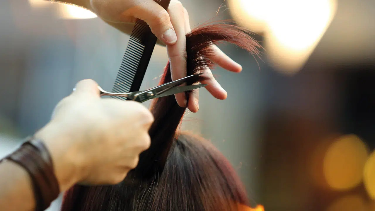 BERBER VE KUAFÖRLER AREFE GÜNÜ AÇIK MI? Kaça kadar hizmet veriyor, bayramda hangi gün açılıyor?