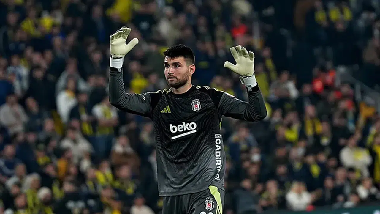 Sergen Yalçın’dan Kritik Hamle Beşiktaş, Kaleyi Altay Bayındır’a Açıyor