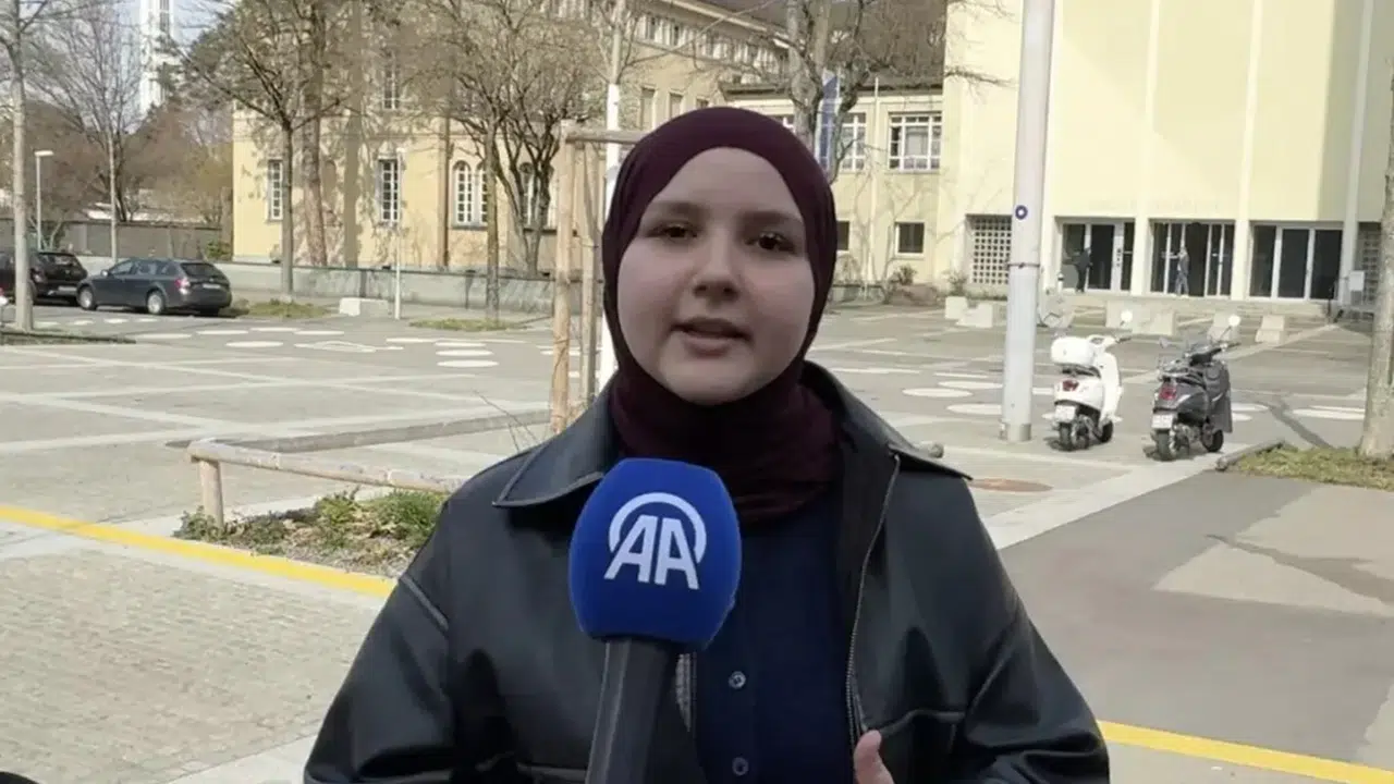 VERA ÇELİK KİMDİR, SİYASİ GÖRÜŞÜ NE? Kaç yaşında, ne mezunu, ne iş yapıyor, mesleği ne, aslen nereli?