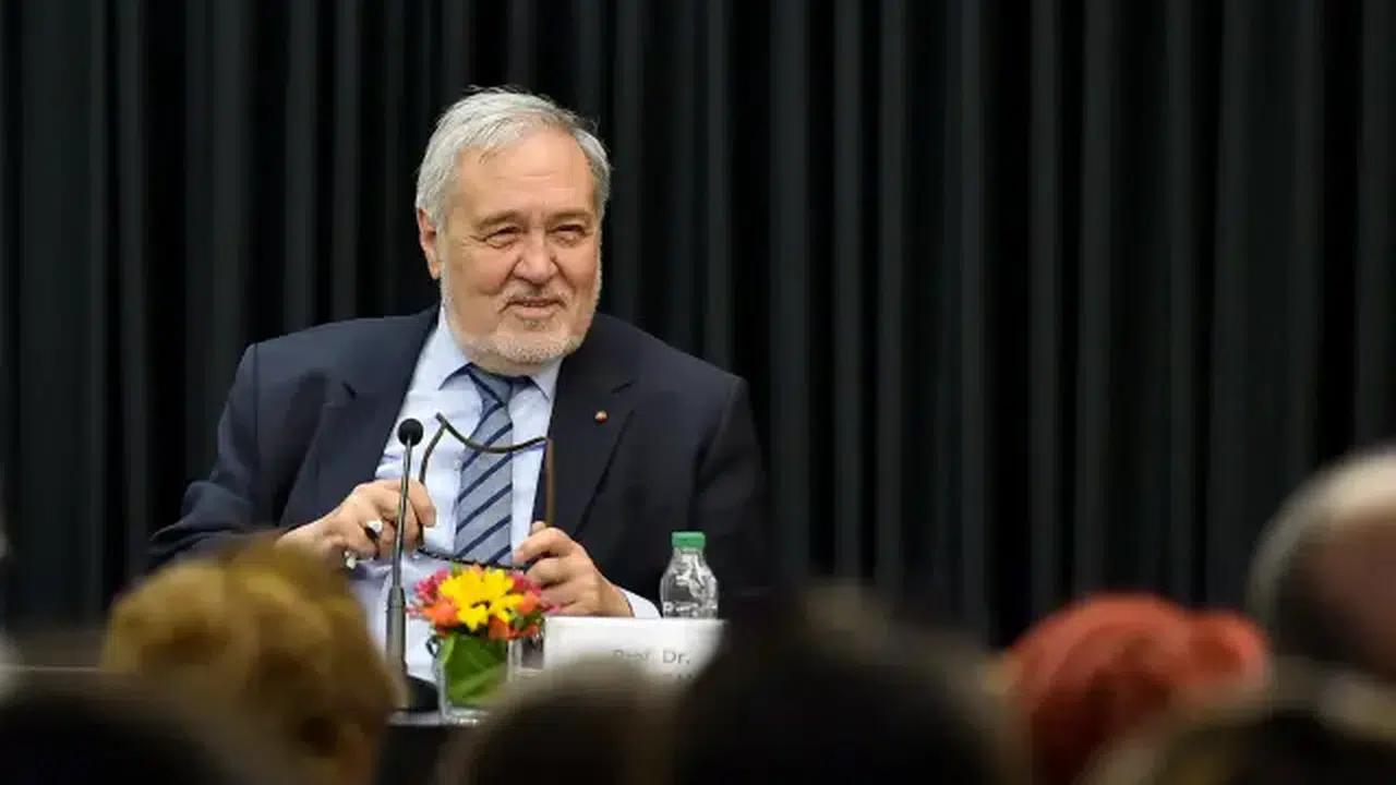 Türkiye’nin İlber Hocası Hayatını Kaybetti! Son Yolculuğu Pazartesi