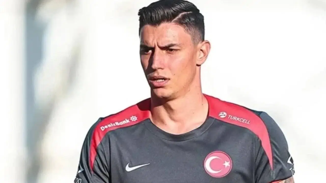 Lille’in Milli Kalecisi Berke Özer’in Yeni Sevgilisi Sosyal Medyada Görüntülendi