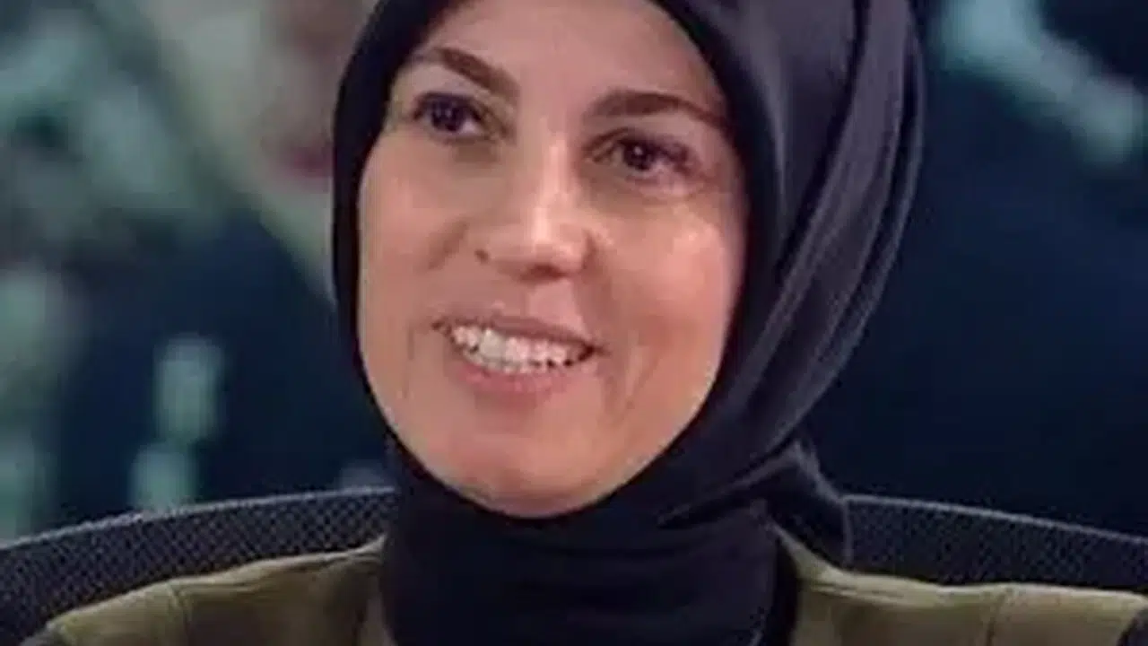 MERVE KAVAKÇI KAÇ YAŞINDA, MESLEĞİ NE? Aslen nereli, ne mezunu, evli mi, çocuğu var mı?