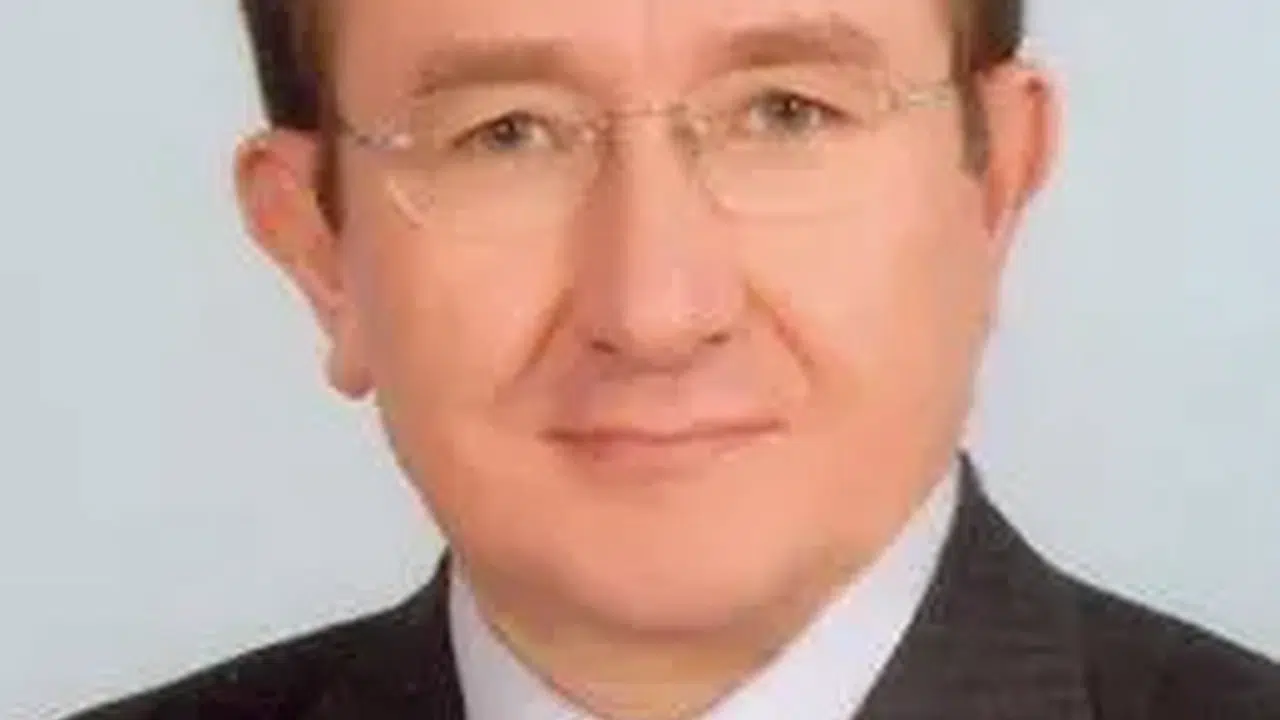 MUSTAFA YILDIRIM KİMDİR?