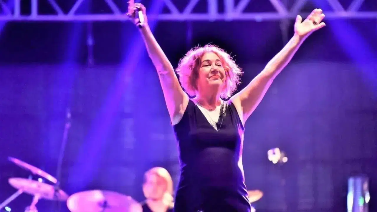 Nazan Öncel’den Gizemli Paylaşım: Sezen Aksu Detayı Heyecan Yarattı