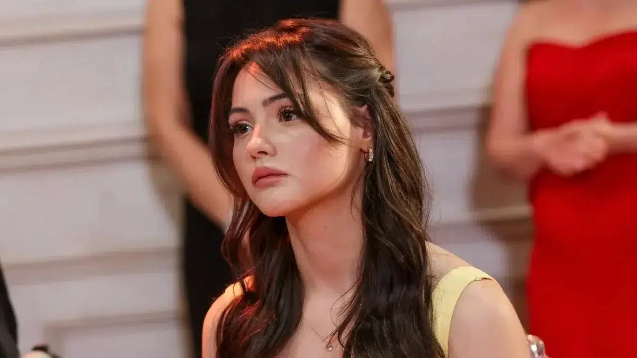 ÇİRKİN DİZİSİ MERYEM KİMDİR? Derya Pınar Ak kimdir kaç yaşında ve nereli, hangi dizilerde oynadı?