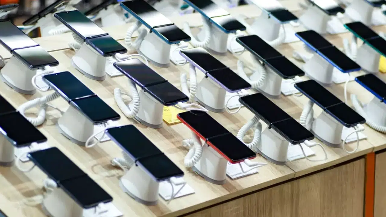 Samsung Kullanıcılarına Uyarı! Bu 4 Telefon Artık Güncelleme Almayacak