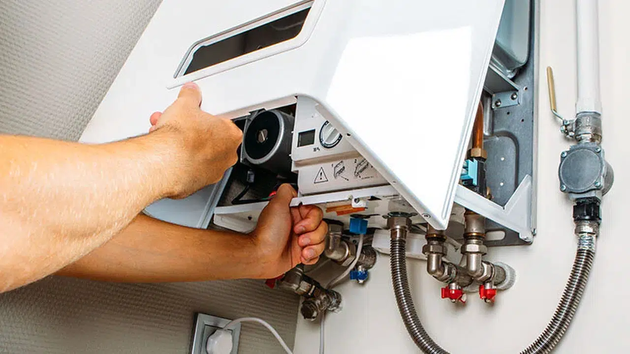 KOMBİ BAKIMI NASIL YAPILIR? Evde kombi temizliği ve peteklerin daha iyi ısıtması için pratik yöntemler